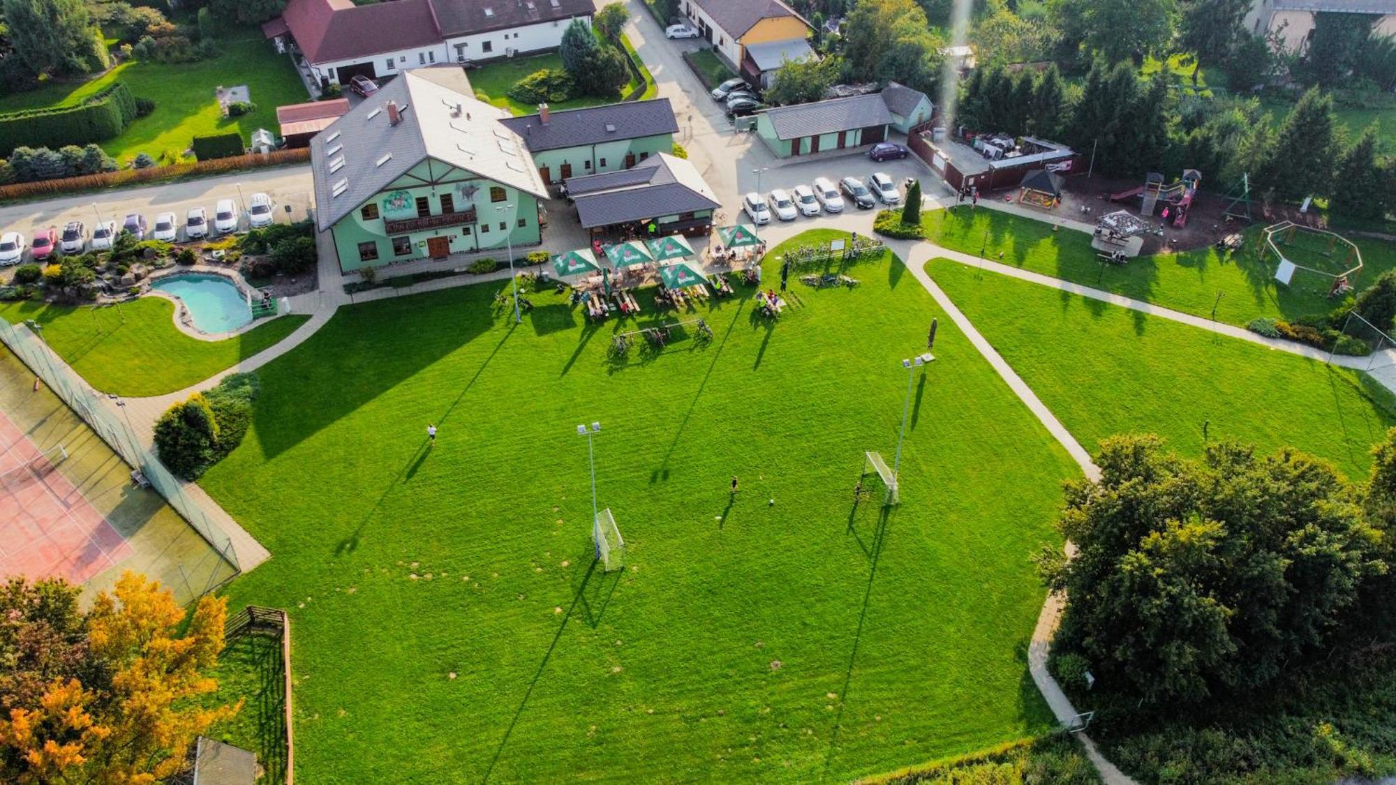 Restaurace A Penzion Kamenec Jilešovice 외부 사진
